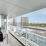 Suite Mitterand, Penthouse Parisien Avec Balcon