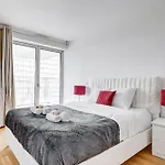 Suite Mitterand, Penthouse Parisien Avec Balcon