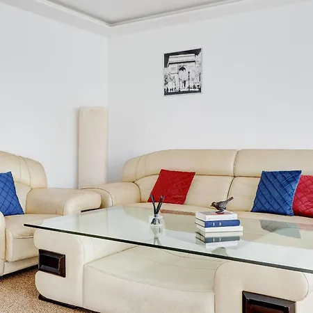 Appartamento Mitterand, Penthouse Parisien Avec Balcon
