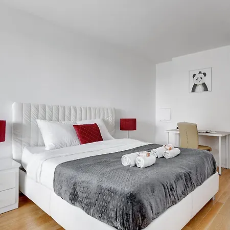 Mitterand, Penthouse Parisien Avec Balcon Appartamento